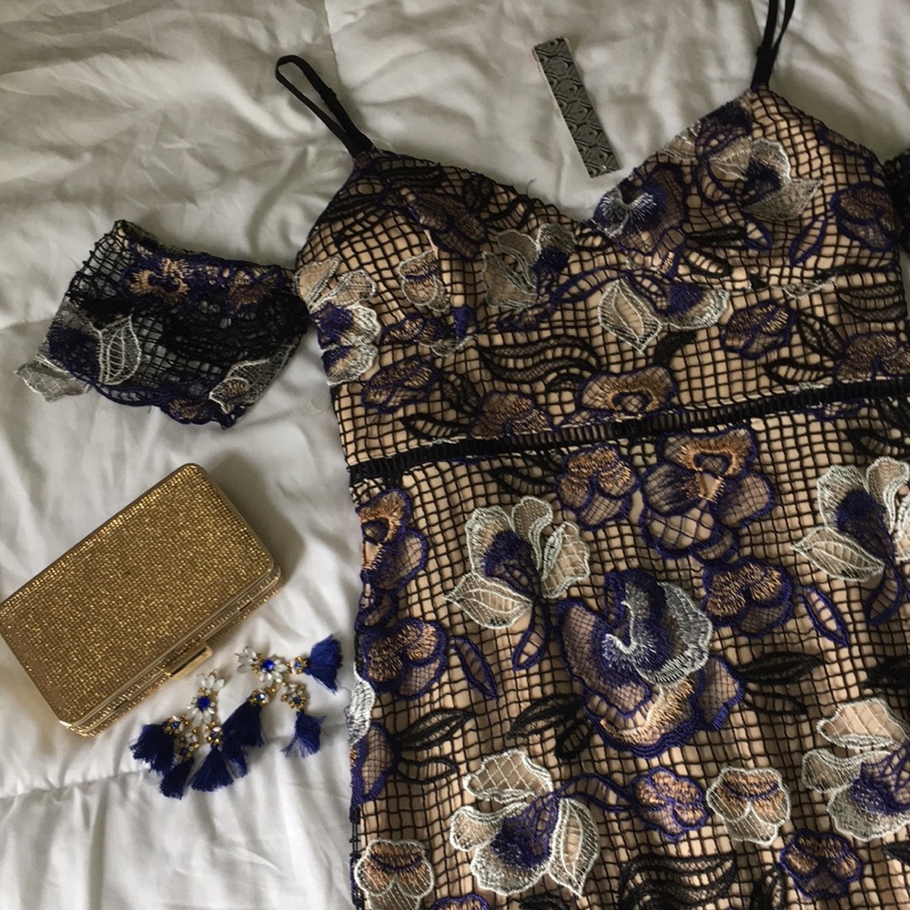 Gianni Bini Lace Dress - Picture 5 of 8